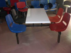 员工餐桌椅，公司餐厅塑钢员工餐桌椅广东鸿美佳厂家提供