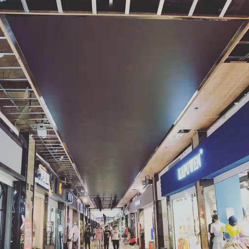 广州商业中心LED天幕屏美食街走廊吊顶裸眼沉浸式全彩显示大屏图2