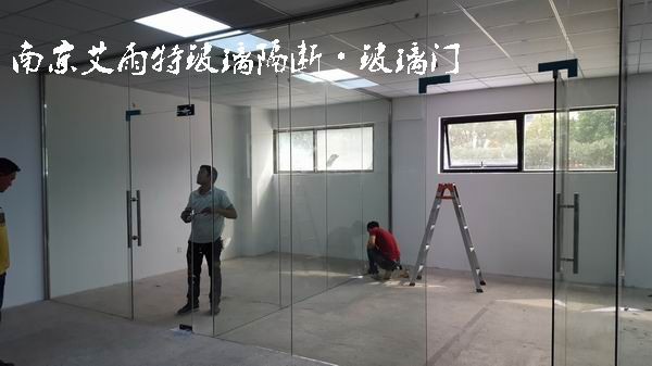 南京玻璃门维修|艾雨特维修各类玻璃门图4