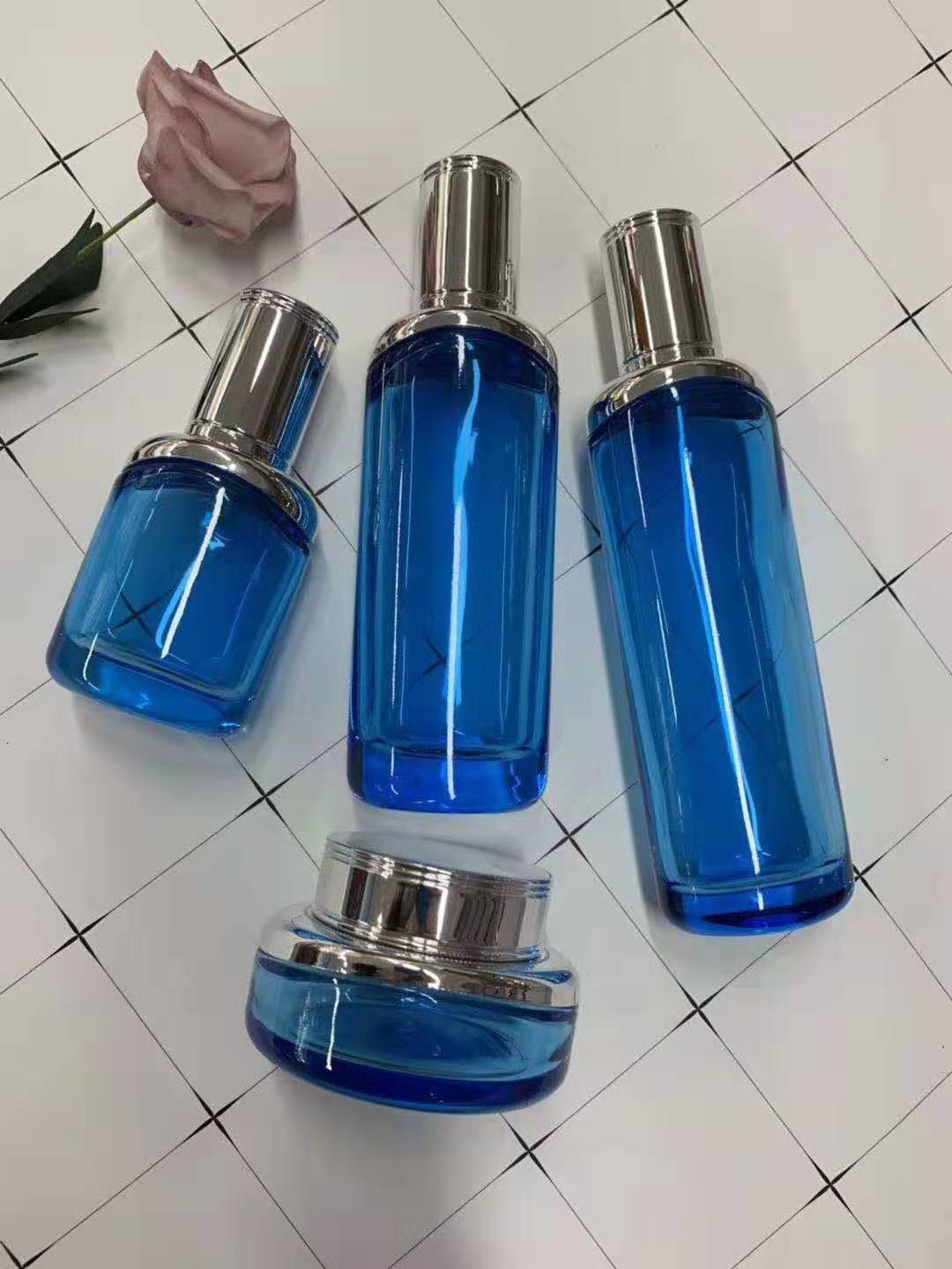 化妆品玻璃瓶生产厂家 玻璃化妆品瓶批发工厂