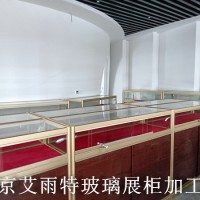 南京钛合金玻璃展柜
