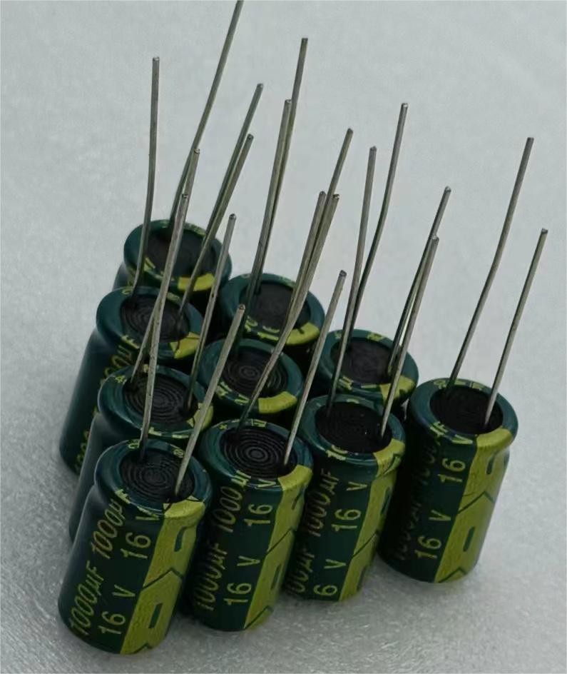 插件电解电容470uf 35v 10v/16v高频电解电容图3
