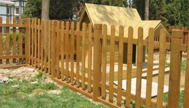 兰州防腐木围栏-木质栅栏栏杆扶手厂家订制图2